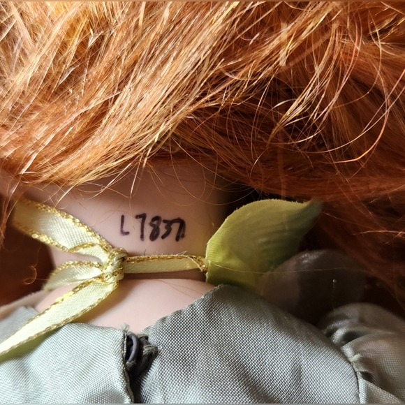 Paradise Galleries Treasury Collection Vintage Porcelain Fairy Doll - Picture 6 of 7